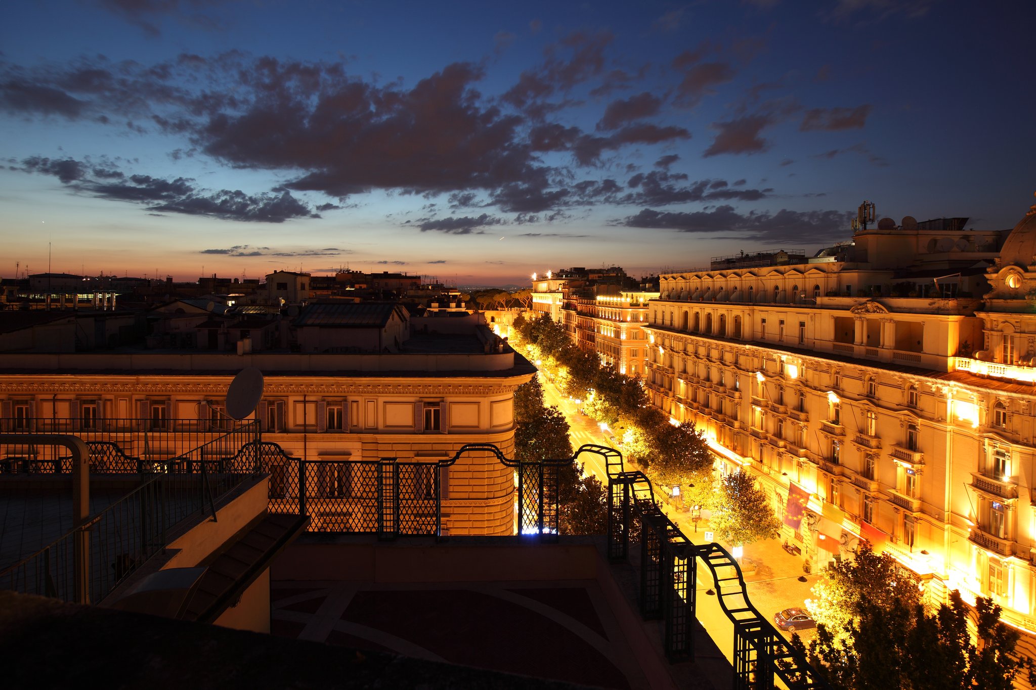 罗马巴廖尼女王酒饭店