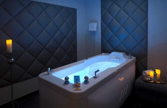 勒瓦隆德瓦鲁格温泉酒店