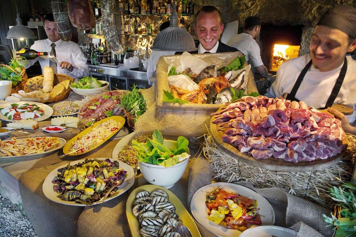 博尔戈圣菲丽奇酒店