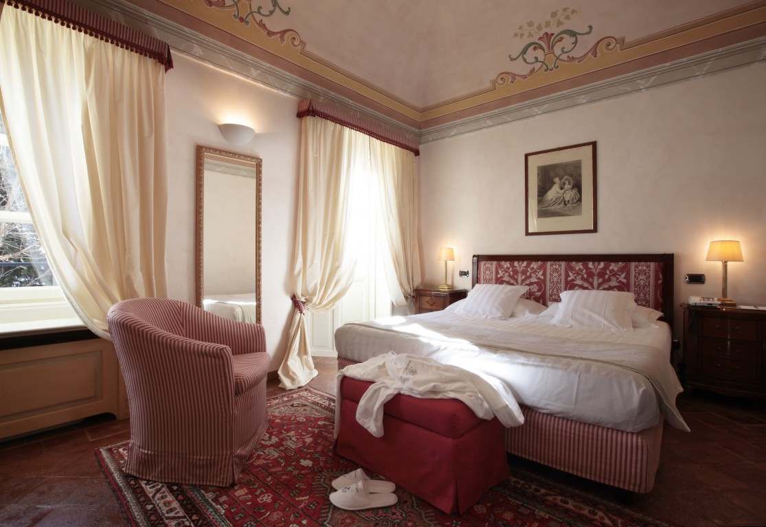 圣毛里齐奥雷莱斯酒店