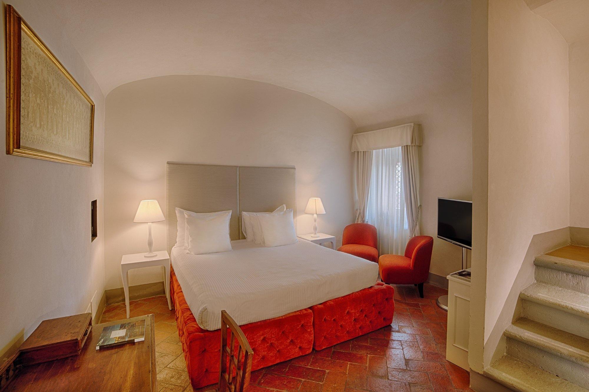 佛罗伦萨罗萨港NH精选酒店