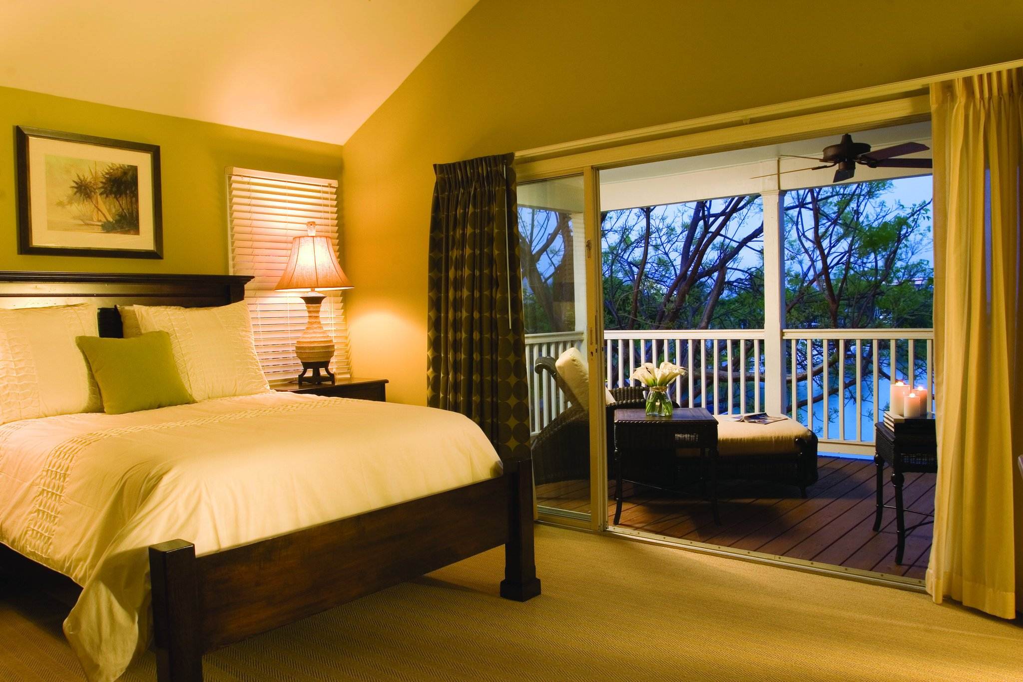 老鹰岩礁度假酒店