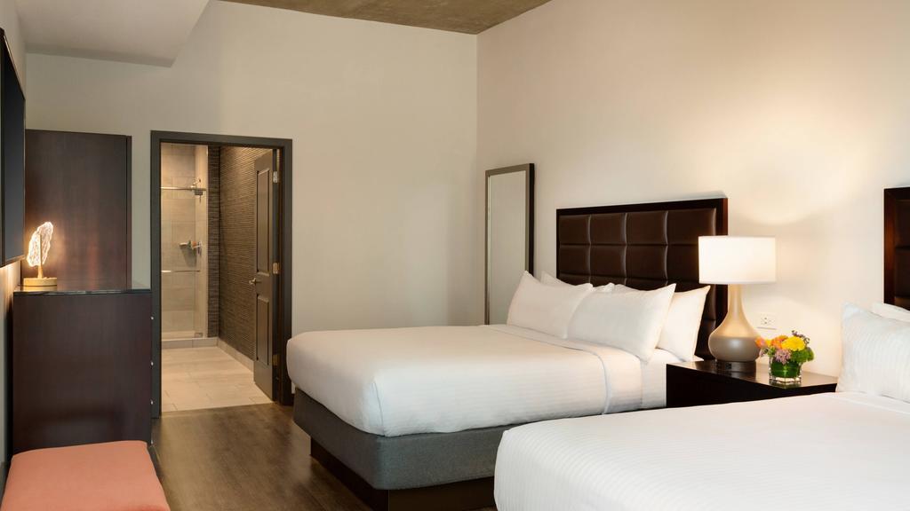 十二市中心傲途格精选酒店