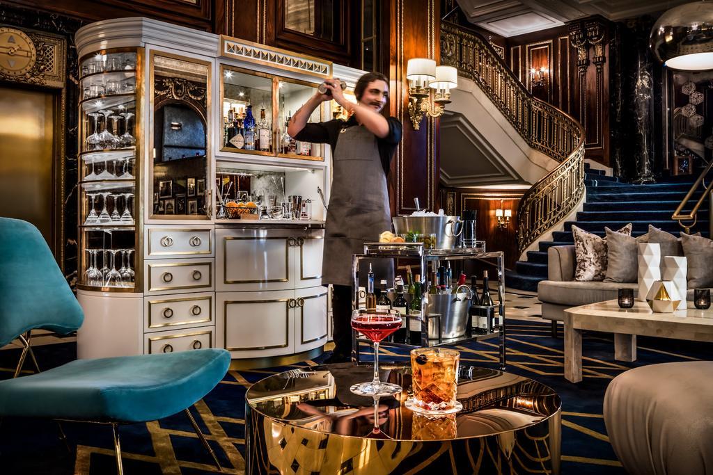 布雷克斯通傲途格系列酒店