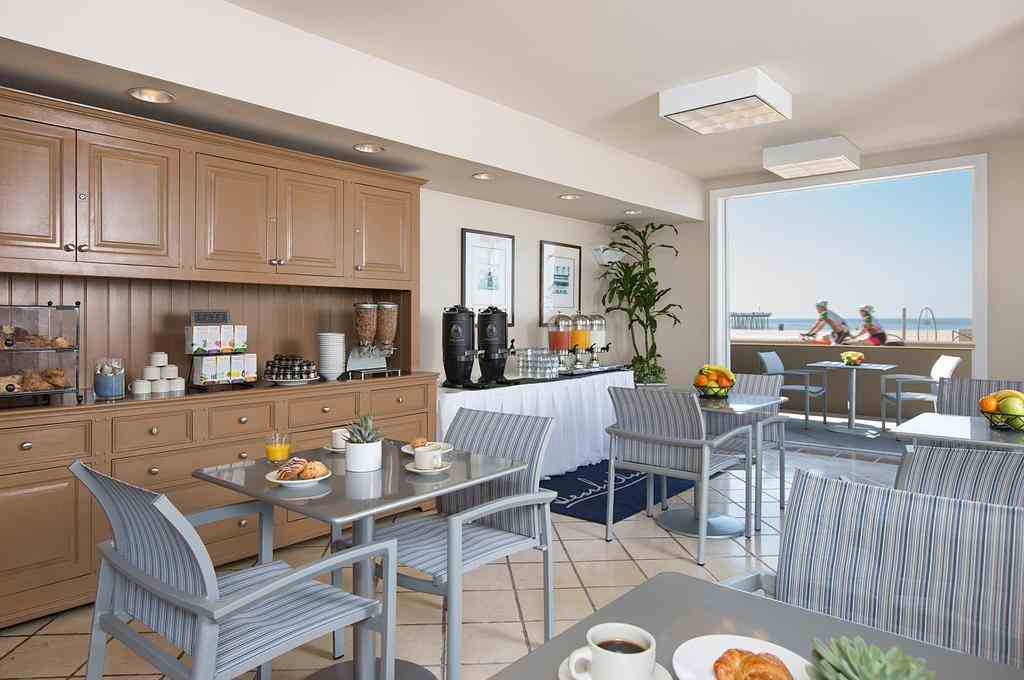 赫莫萨海滩大酒店