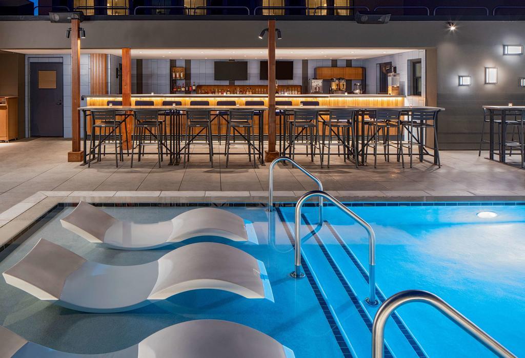 那什维尔霍尔斯顿酒店