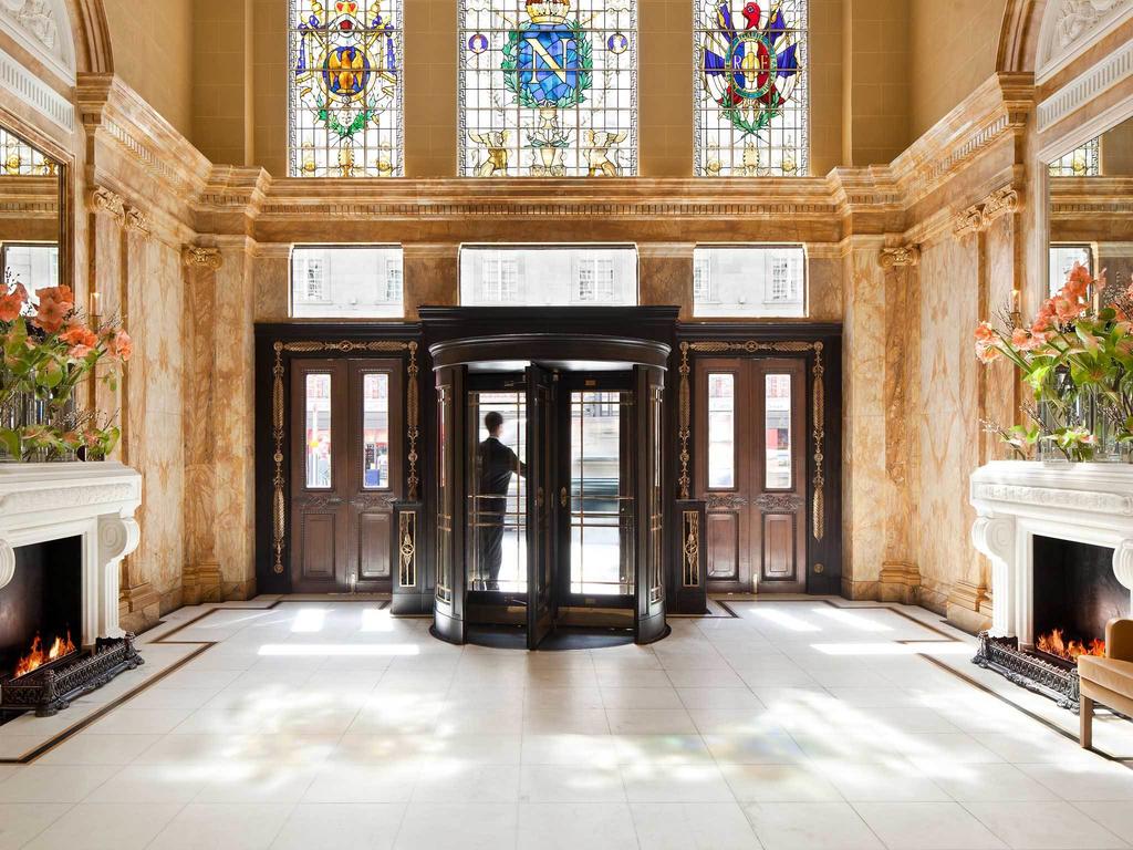 伦敦皇家凯馥酒店