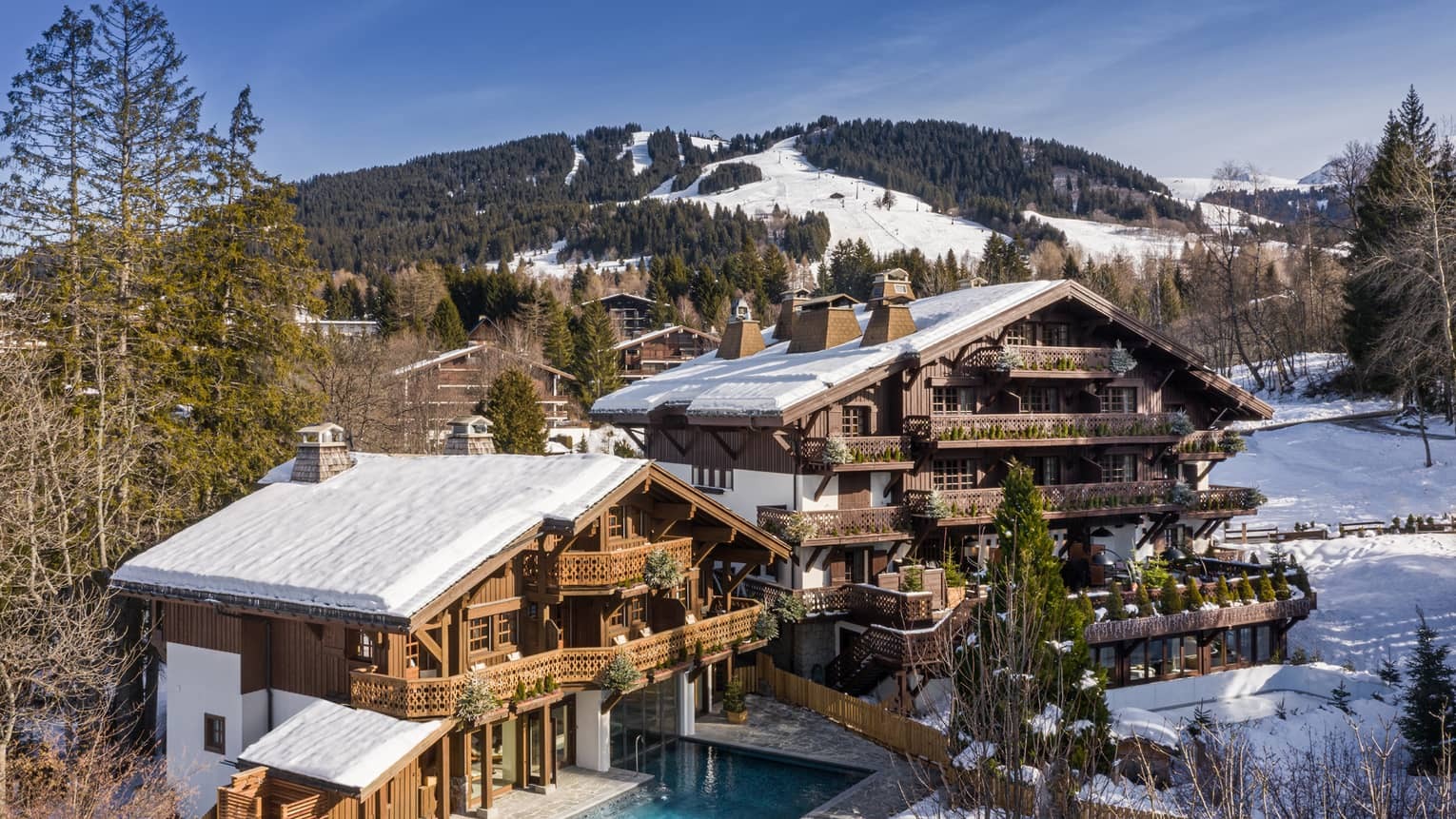 梅杰夫阿尔布瓦山四季酒店