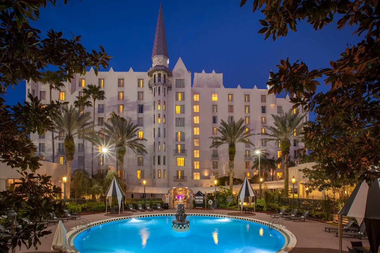 奥多兰城堡假日酒店