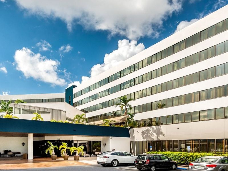 迈阿密机场索内斯塔酒店