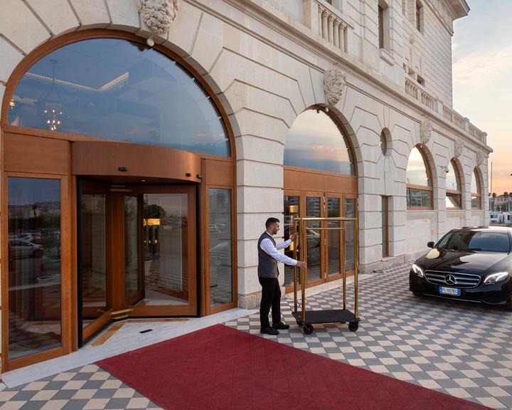 奥尔塔奢华宫殿酒店