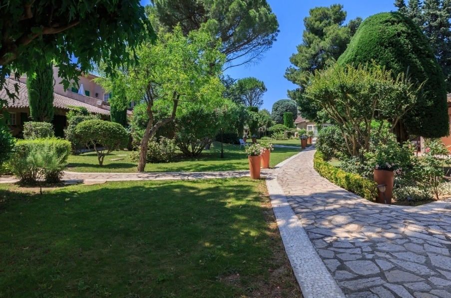 奥贝奇温泉酒店（莱蓬特地区）