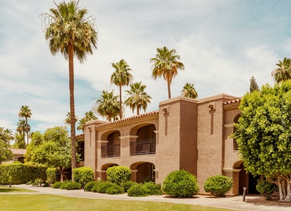 斯科茨代尔广场度假酒店