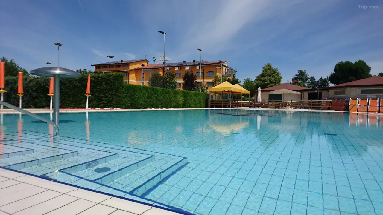 阿兰科拉健身酒店